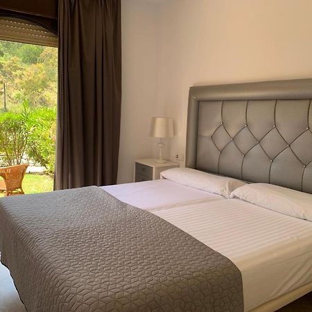 Apartamento Espacioso Muy Tranquilo Con Piscinas Y Jardines Cercano A La Playa Estepona Eksteriør bilde