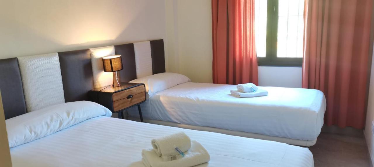 Apartamento Espacioso Muy Tranquilo Con Piscinas Y Jardines Cercano A La Playa Estepona Eksteriør bilde