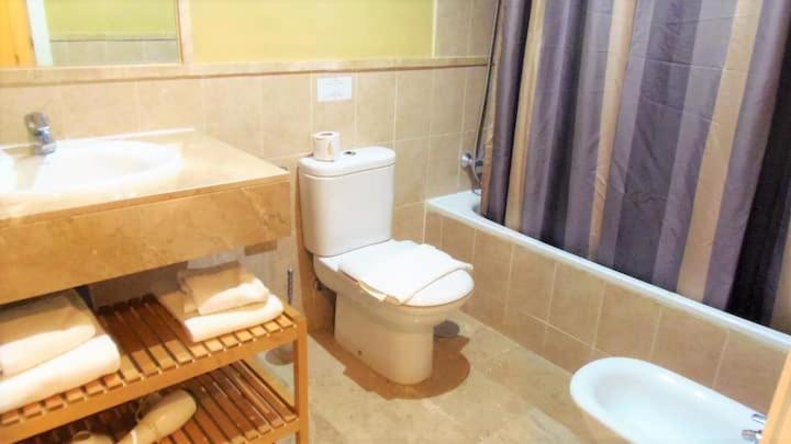 Apartamento Espacioso Muy Tranquilo Con Piscinas Y Jardines Cercano A La Playa Estepona Eksteriør bilde
