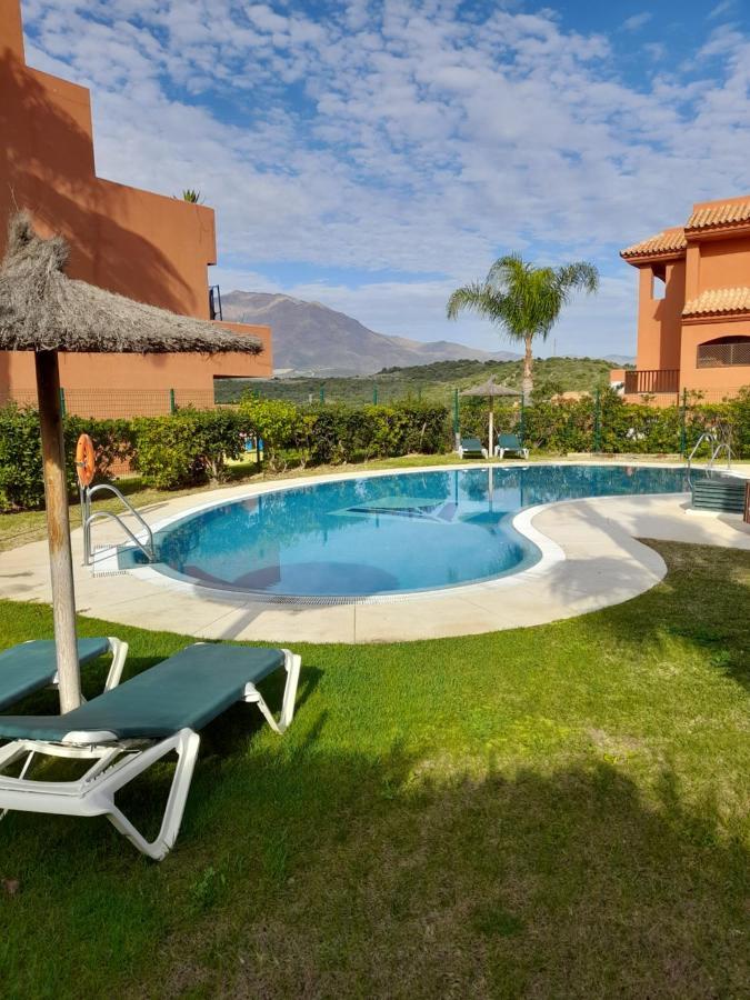Apartamento Espacioso Muy Tranquilo Con Piscinas Y Jardines Cercano A La Playa Estepona Eksteriør bilde